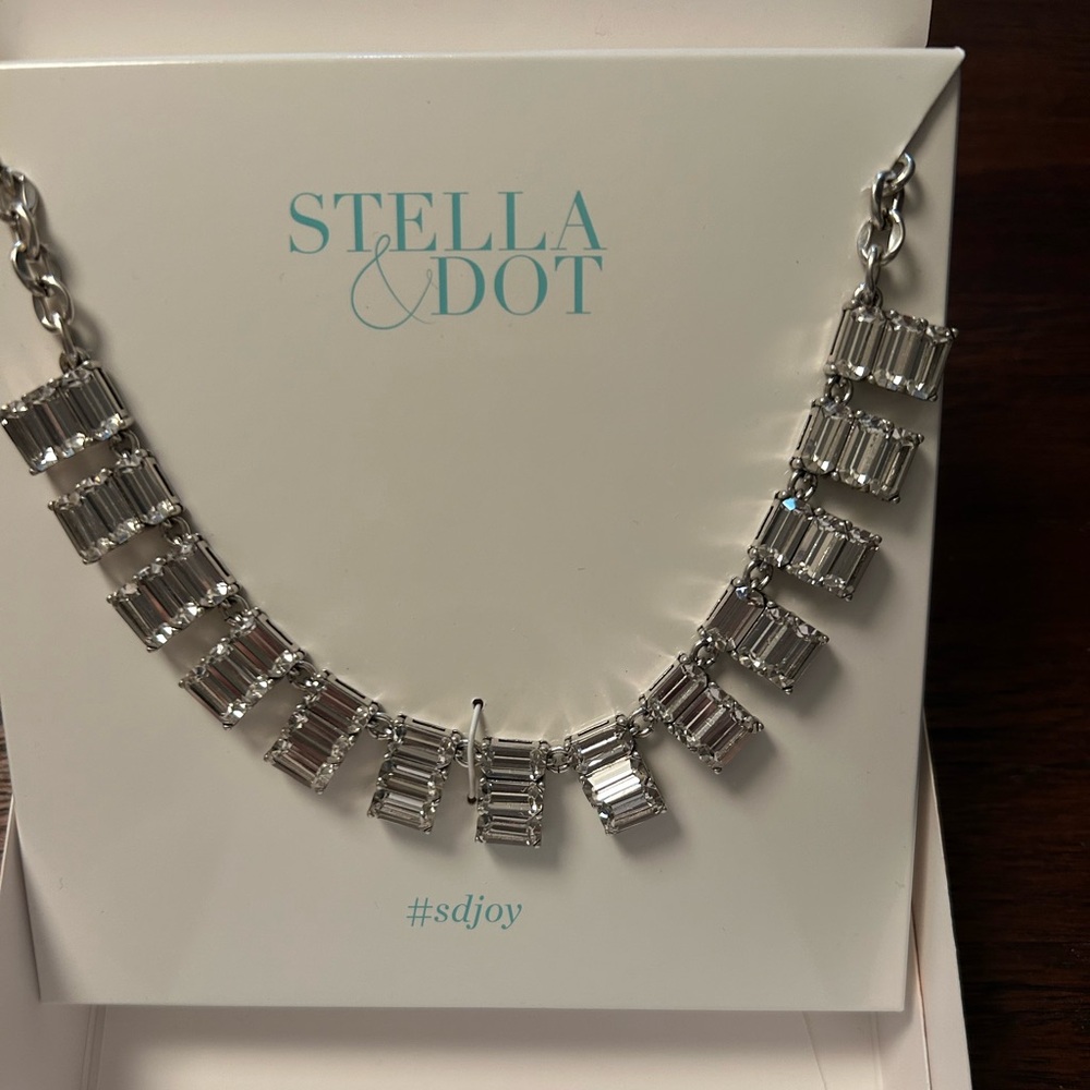 CLEARANCE SALE!  & DOT ZSA ZSA STATEMENT NECKLACE RETAIL $118 NIB